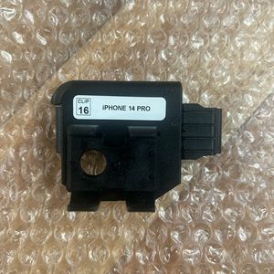 Inito iPhone 14 Pro clip